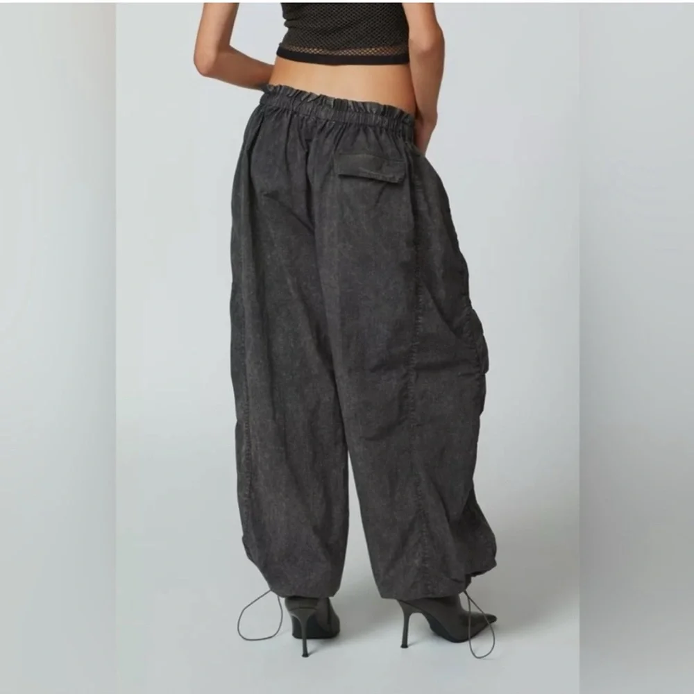 Urban Outfitt Sloan Nylon Baggy Balloon Pant✨ NWOT 🆕 - Picture 3 of 5